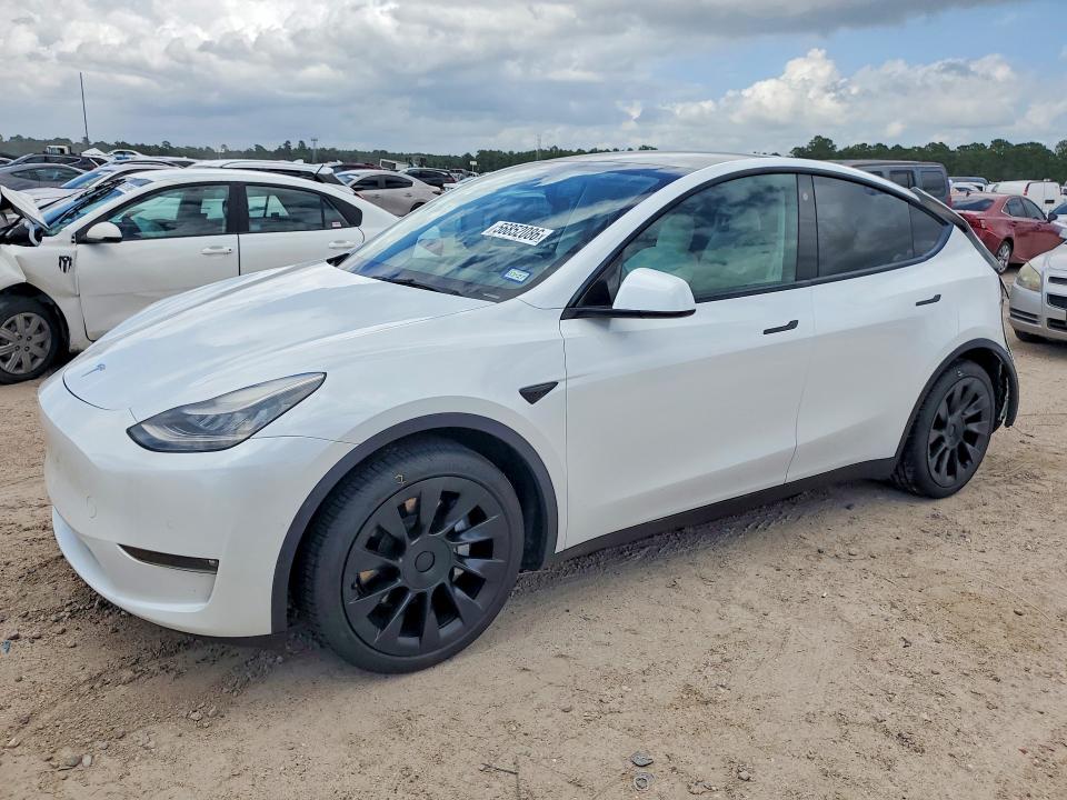 TESLA MODEL Y 2021 with VIN 5YJYGAEE7MF151580 - Photo from auction