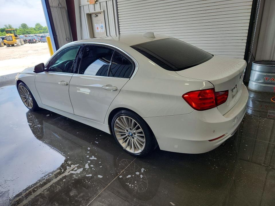 Photo 2 from auction – 2015 BMW 328 with VIN WBA3A5C53FF607933