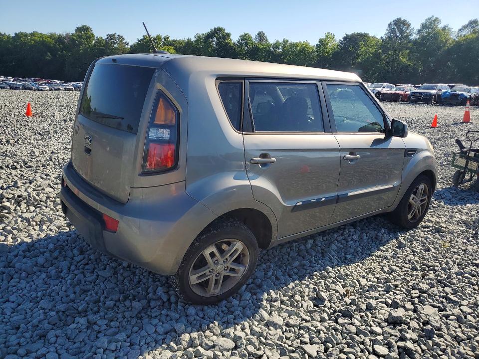 Photo 3 from auction – 2011 KIA SOUL with VIN KNDJT2A21B7220426