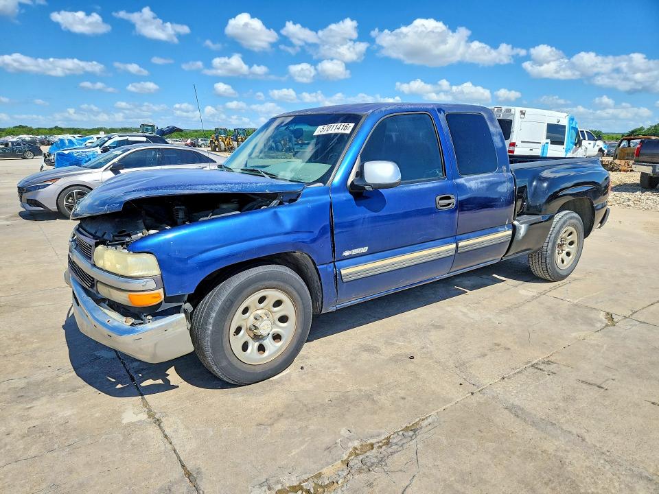 CHEVROLET SILVERADO 2000 with VIN 2GCEC19T0Y1171377 - Photo from auction