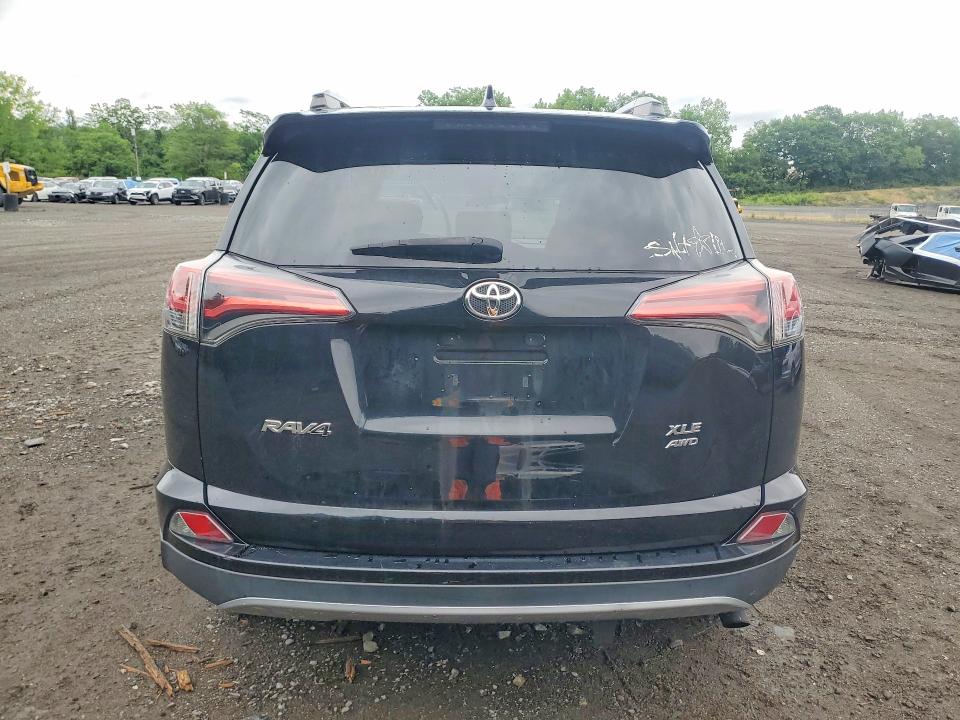 Photo 6 from auction – 2017 TOYOTA RAV4 with VIN 2T3RFREVXHW599625