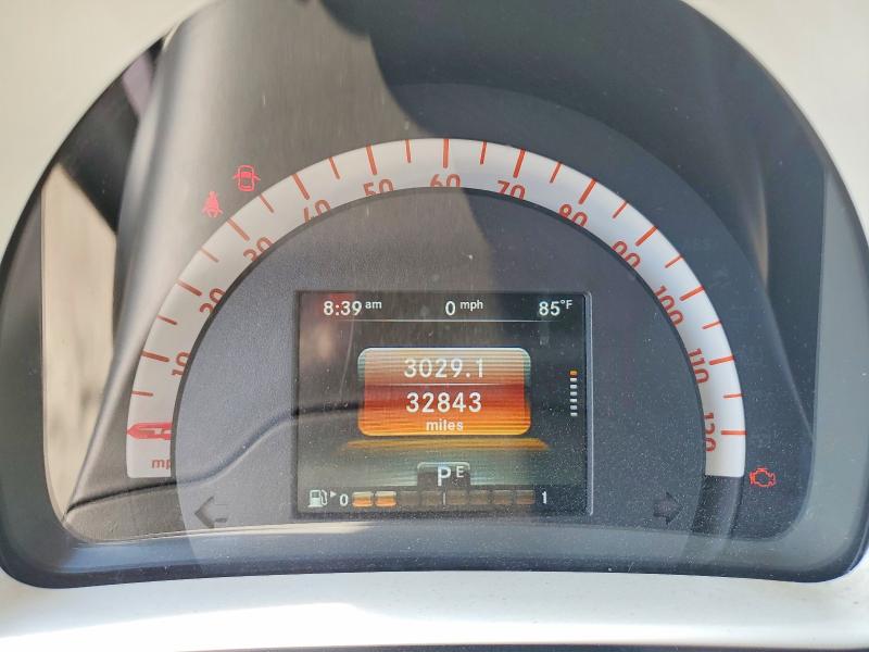 Photo 9 from auction – 2016 SMART FORTWO with VIN WMEFJ5DA2GK056643