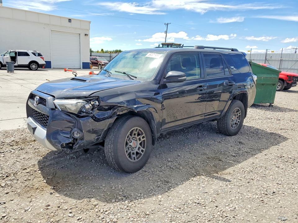 TOYOTA 4RUNNER 2019 with VIN JTEBU5JR6K5650105 - Photo from auction
