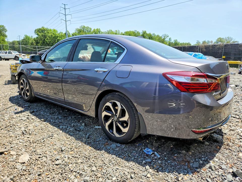 Photo 2 from auction – 2017 HONDA ACCORD with VIN 1HGCR3F05HA004516