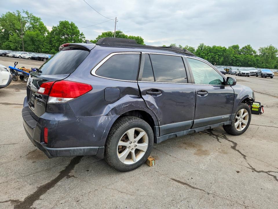 Photo 3 from auction – 2013 SUBARU OUTBACK with VIN 4S4BRDKC0D2200492