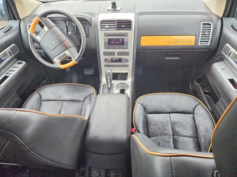 Снимка 8 от търг – 2010 LINCOLN MKS 4D 2WD с VIN 2LMDJ8JC9ABJ19073