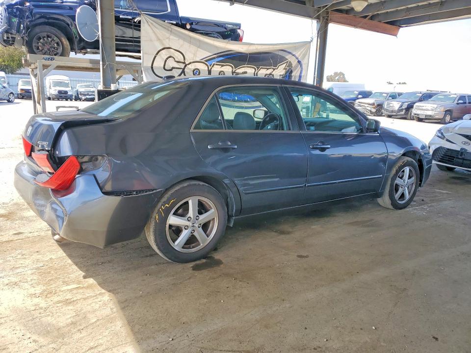 Photo 3 from auction – 2005 HONDA ACCORD with VIN 1HGCM56805A135896