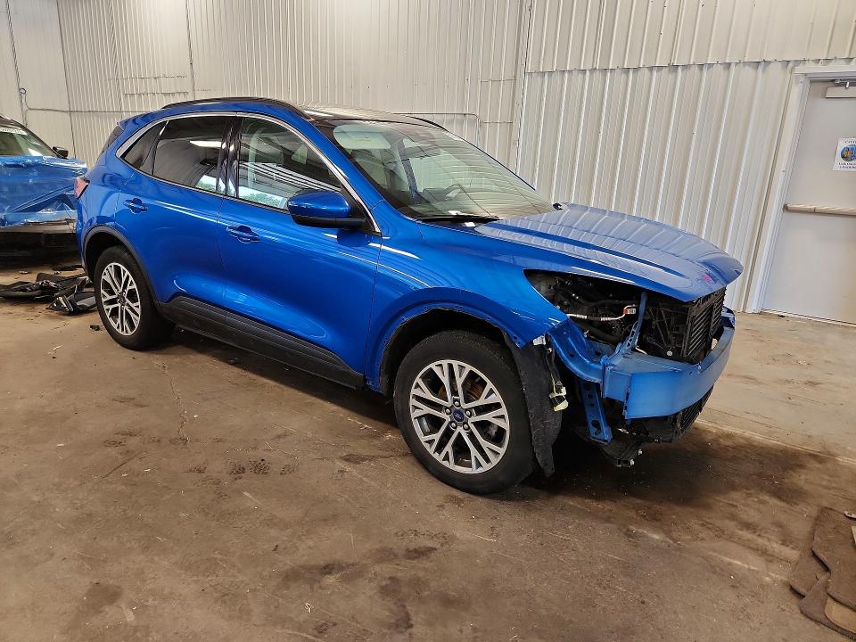 Photo 4 from auction – 2021 FORD ESCAPE with VIN 1FMCU9H61MUA62127