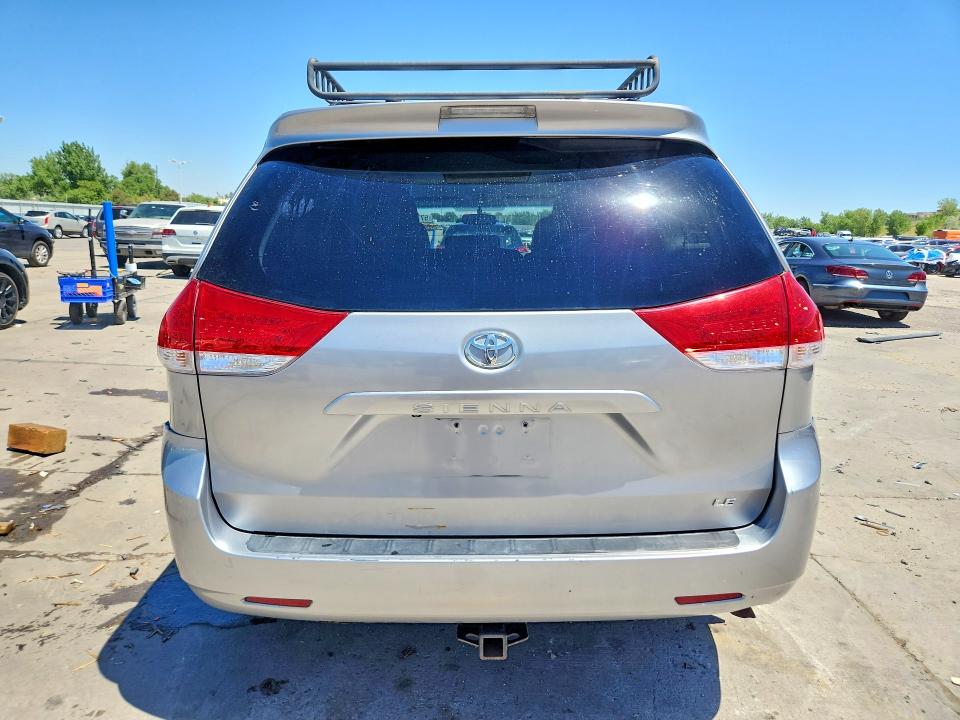 Photo 6 from auction – 2012 TOYOTA SIENNA with VIN 5TDKK3DC5CS241028