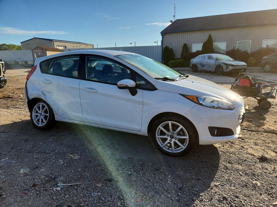 صورة رقم 4 من المزاد - 2015 FORD FIESTA مع VIN 3FADP4EJ8FM209195