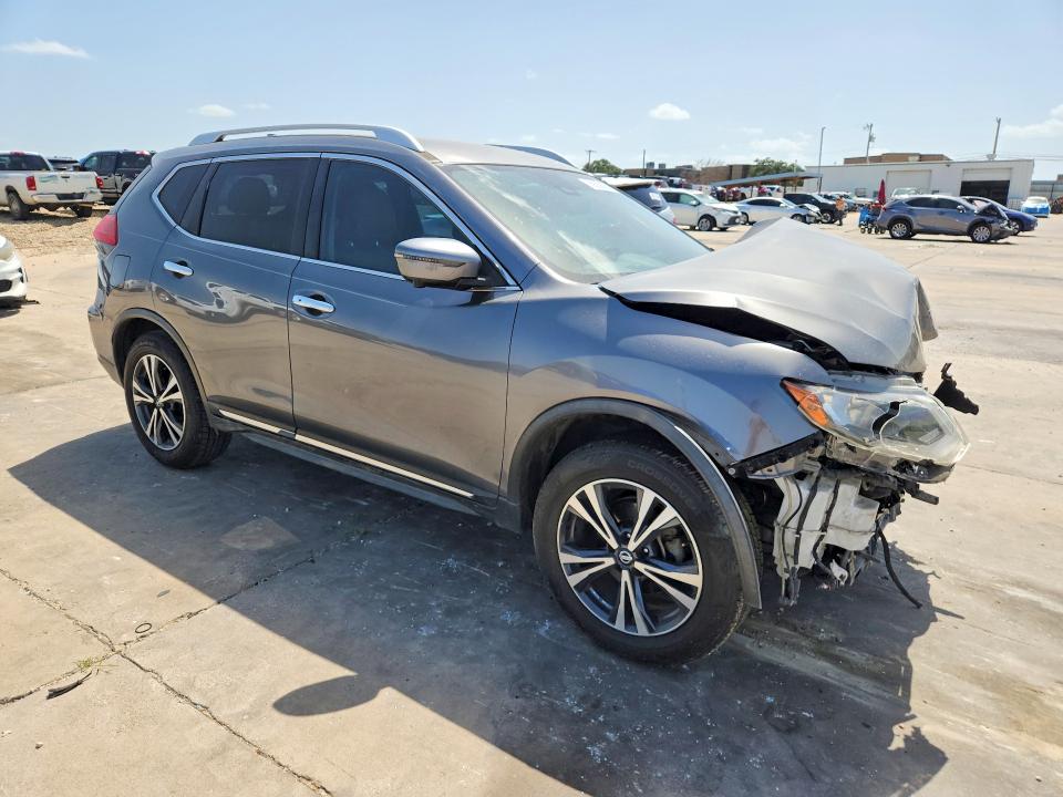 Photo 4 from auction – 2017 NISSAN ROGUE with VIN JN8AT2MT3HW136633
