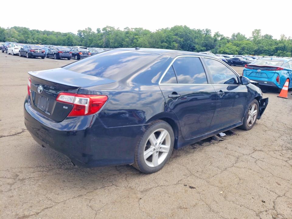 Photo 3 from auction – 2014 TOYOTA CAMRY with VIN 4T1BF1FK6EU344093