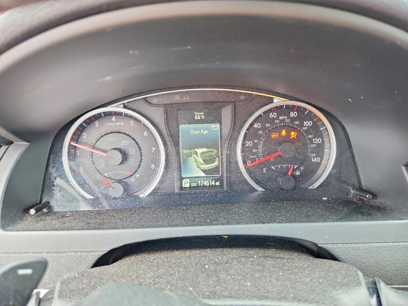 Photo 9 from auction – 2017 TOYOTA CAMRY with VIN 4T1BF1FK1HU626775