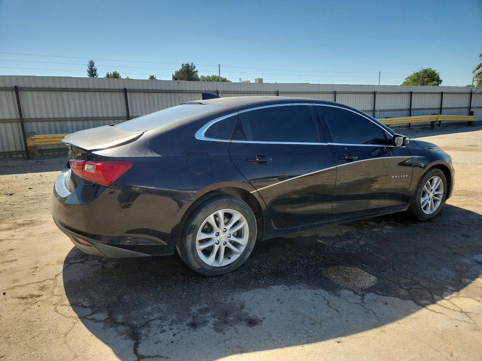 Photo 3 from auction – 2018 CHEVROLET MALIBU with VIN 1G1ZD5ST2JF153244