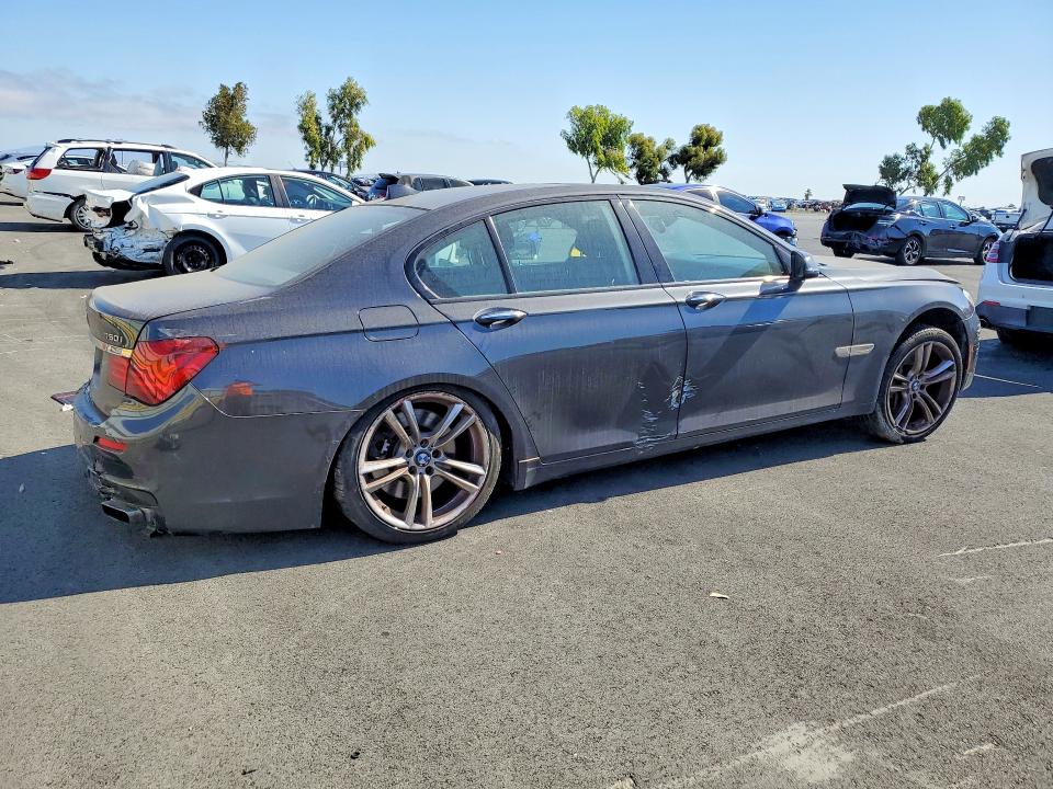Photo 3 from auction – 2014 BMW 750 with VIN WBAYA8C57ED228323