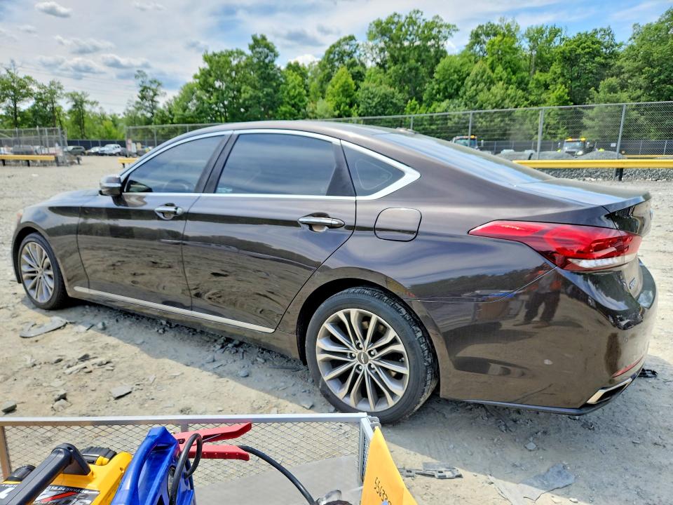 Photo 2 from auction – 2015 HYUNDAI GENESIS with VIN KMHGN4JE7FU024004