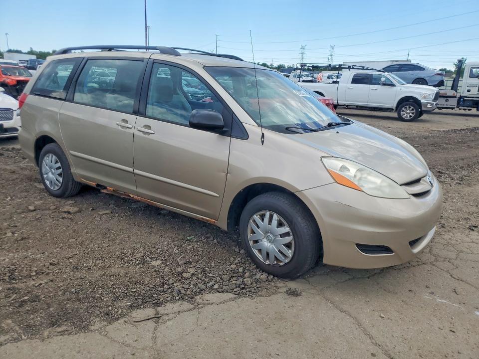 Photo 4 from auction – 2007 TOYOTA SIENNA with VIN 5TDZK23C17S077096