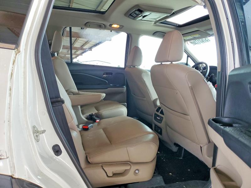 Photo 11 from auction – 2017 HONDA PILOT with VIN 5FNYF6H08HB103253