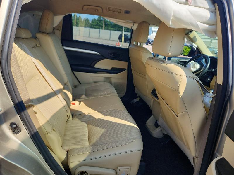 Photo 11 from auction – 2014 TOYOTA HIGHLANDER with VIN 5TDBKRFH9ES015220