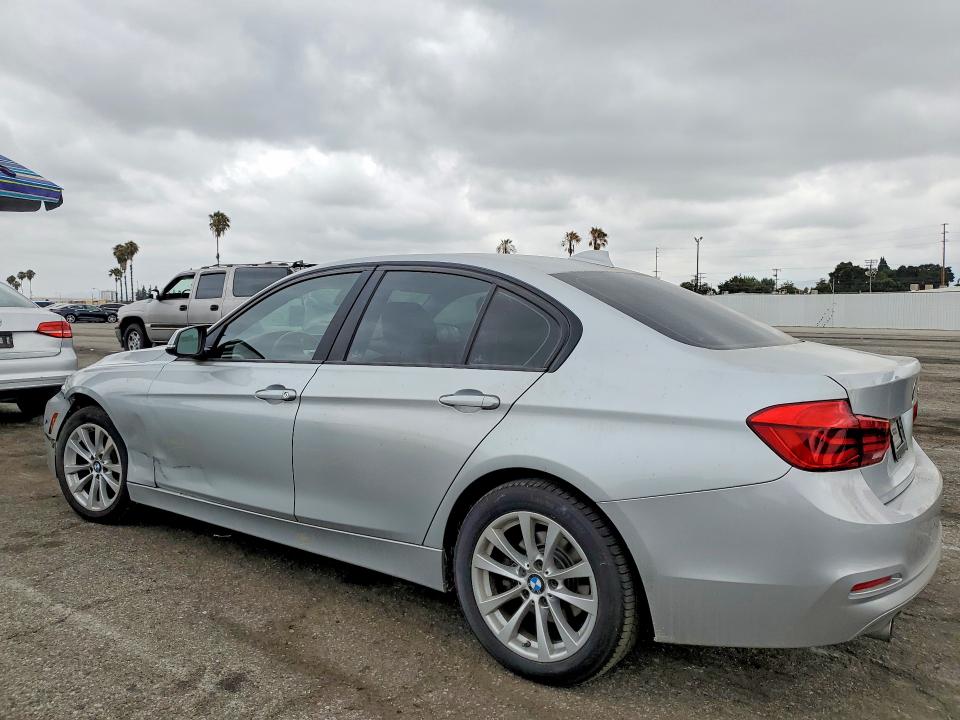 Photo 2 from auction – 2018 BMW 320 with VIN WBA8A9C50JAD27697