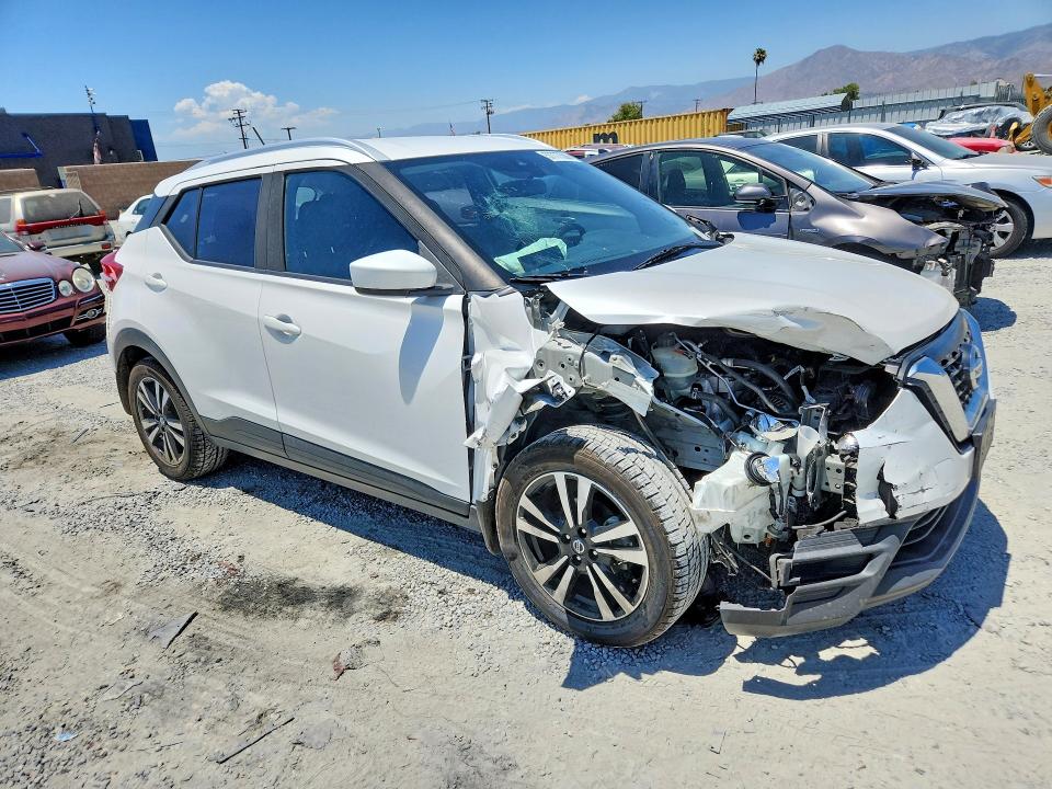 Photo 4 from auction – 2020 NISSAN KICKS with VIN 3N1CP5CV4LL483581