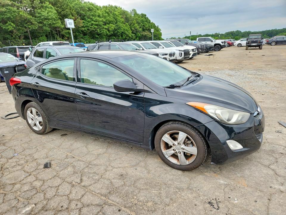Photo 4 from auction – 2013 HYUNDAI ELANTRA with VIN 5NPDH4AE8DH454985