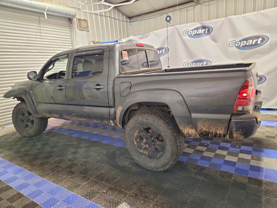 Photo 2 from auction – 2011 TOYOTA TACOMA with VIN 3TMLU4EN8BM066275