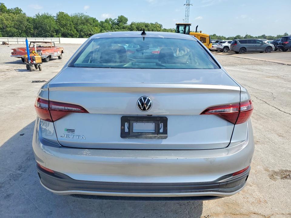 Photo 6 from auction – 2024 VOLKSWAGEN JETTA with VIN 3VW5M7BU0RM002700