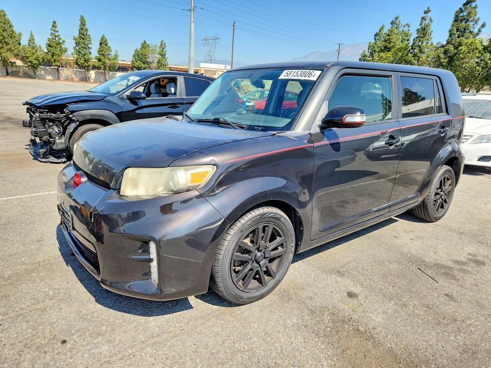 SCION XB 2015 with VIN JTLZE4FE0FJ079972 - Photo from auction