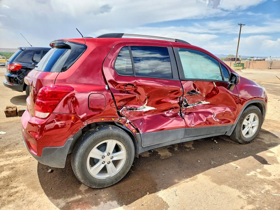 Photo 3 from auction – 2022 CHEVROLET TRAX with VIN KL7CJLSM0NB515617