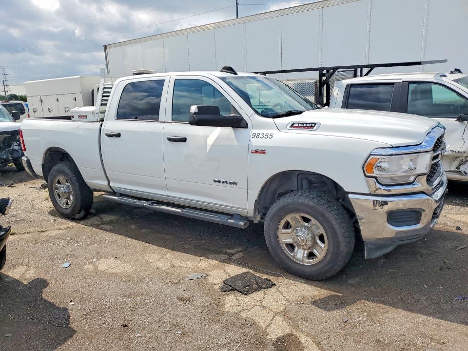 Фото 4 с аукциона – 2022 RAM 2500 с VIN 3C6UR5CJ7NG298355