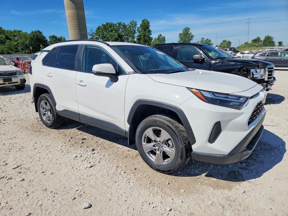 Photo 4 from auction – 2025 TOYOTA RAV4 with VIN 2T3P1RFV1SC567661