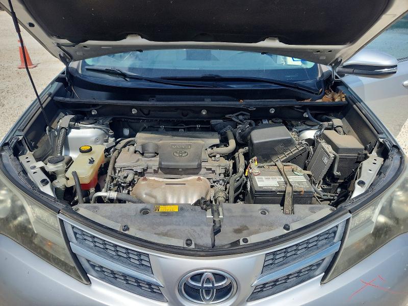 Photo 12 from auction – 2014 TOYOTA RAV4 with VIN 2T3RFREV0EW196975