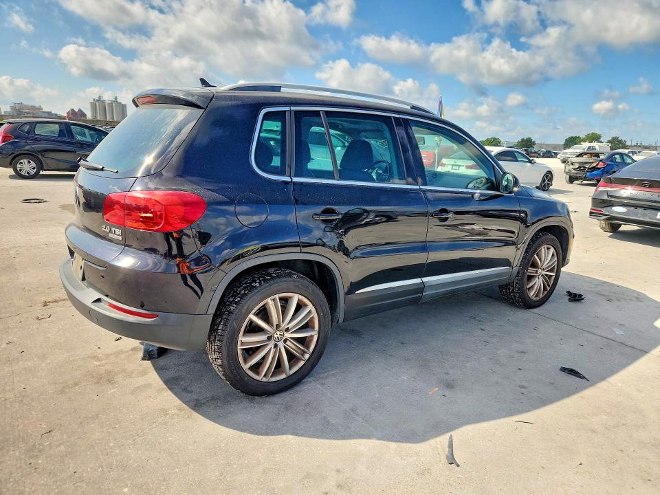 Photo 3 from auction – 2014 VOLKSWAGEN TIGUAN with VIN WVGBV3AX0EW534591