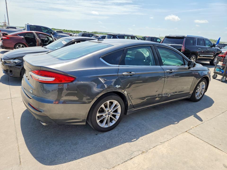Photo 3 from auction – 2020 FORD FUSION with VIN 3FA6P0HD1LR168317