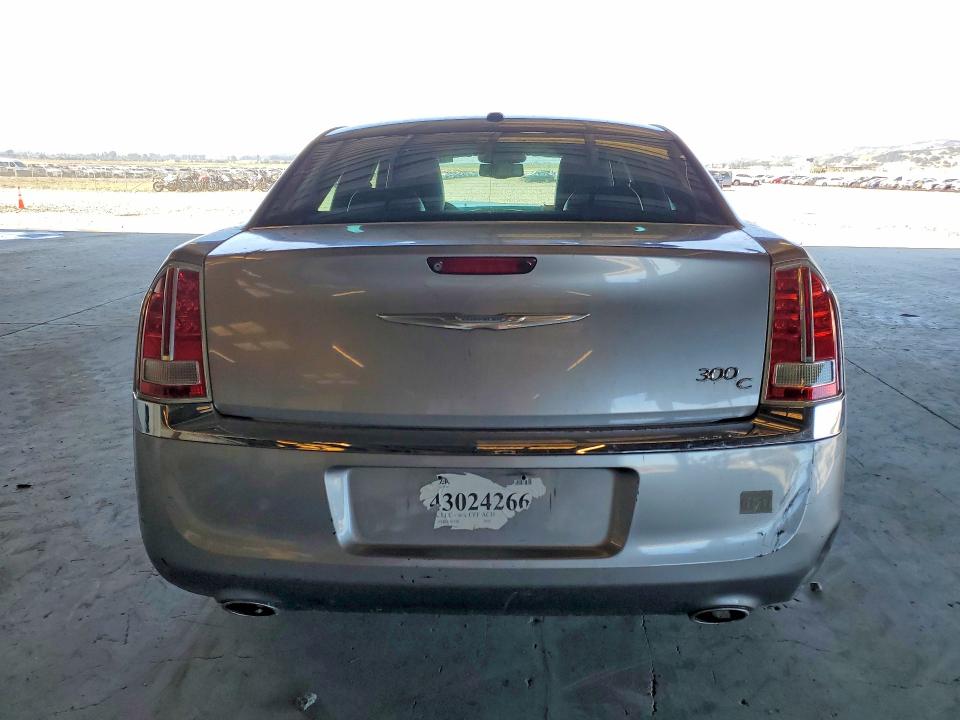 Photo 6 from auction – 2014 CHRYSLER 300C with VIN 2C3CCAEG3EH378563