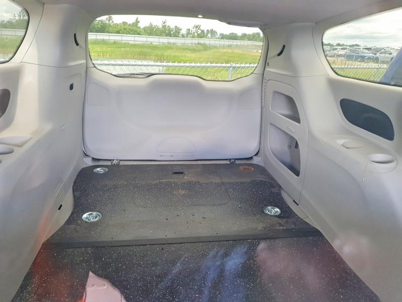 Photo 10 from auction – 2023 CHRYSLER VOYAGER with VIN 2C4RC1CG2PR537515