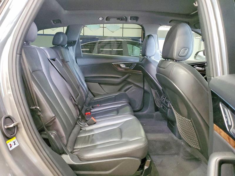 Photo 11 from auction – 2017 AUDI Q7 with VIN WA1LAAF74HD012526