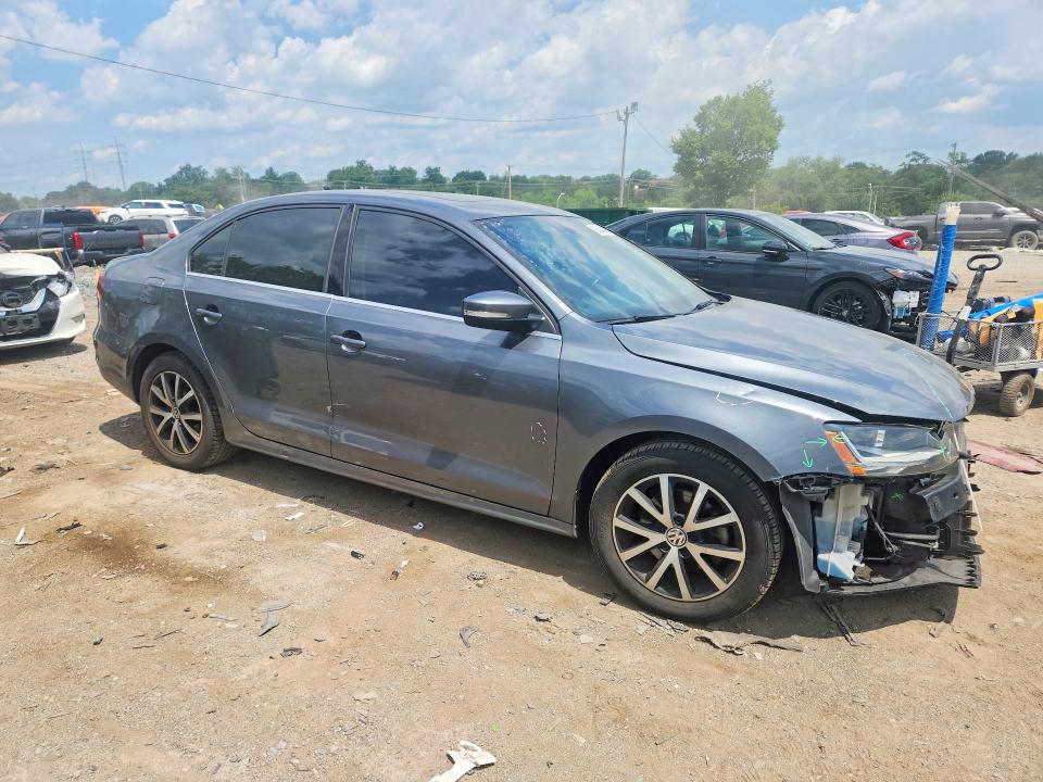 Photo 4 from auction – 2017 VOLKSWAGEN JETTA with VIN 3VWDB7AJ6HM289547