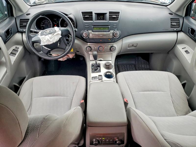 Photo 8 from auction – 2011 TOYOTA HIGHLANDER with VIN 5TDZK3EH9BS046671