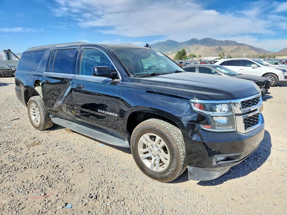 Photo 4 from auction – 2016 CHEVROLET SUBURBAN with VIN 1GNSKHKC2GR222044