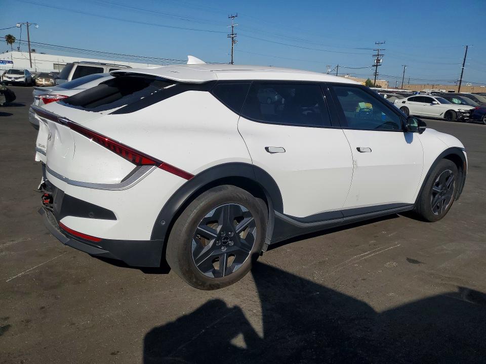 Photo 3 from auction – 2025 KIA EV6 with VIN 5XYC34JA7SG002845
