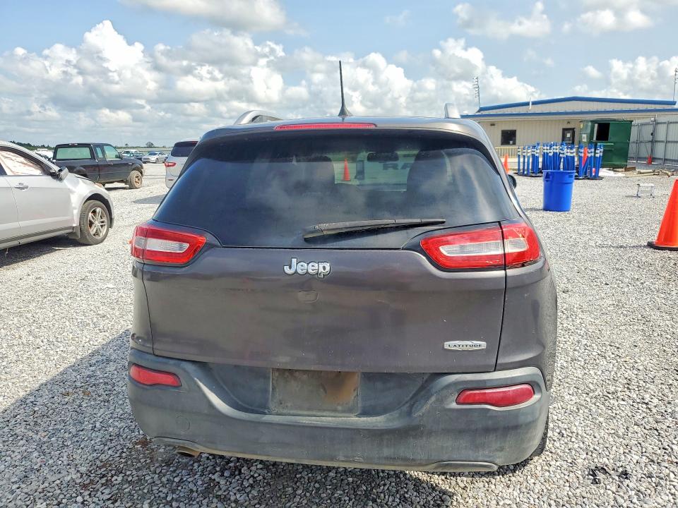 Photo 6 from auction – 2018 JEEP CHEROKEE with VIN 1C4PJLLB4JD509870