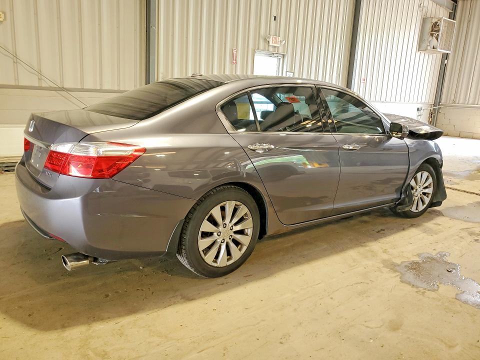 Photo 3 from auction – 2013 HONDA ACCORD with VIN 1HGCR3F86DA005545