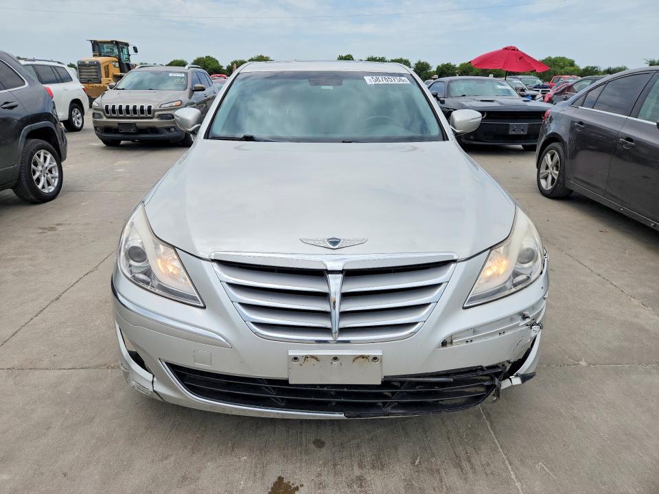 Photo 5 from auction – 2012 HYUNDAI GENESIS with VIN KMHGC4DD5CU181258