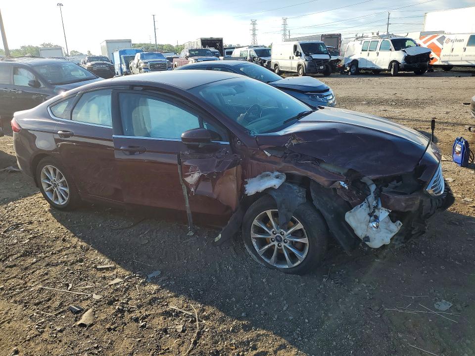 Photo 4 from auction – 2017 FORD FUSION with VIN 3FA6P0HD7HR263228