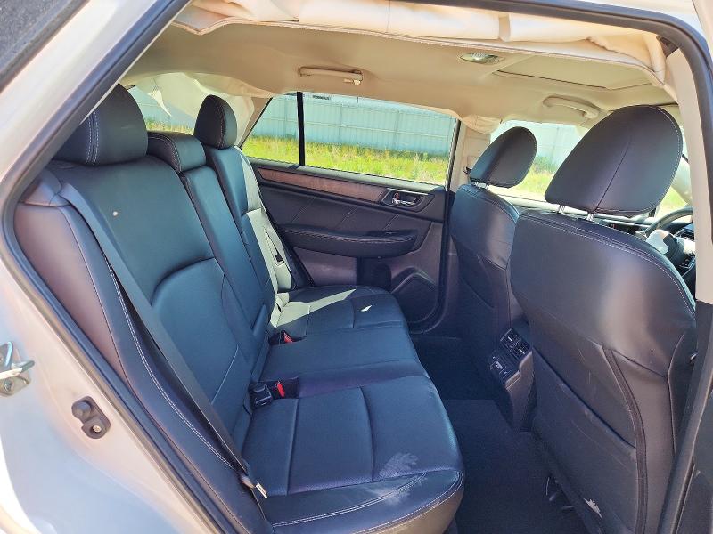 Photo 11 from auction – 2018 SUBARU OUTBACK with VIN 4S4BSANC4J3204176