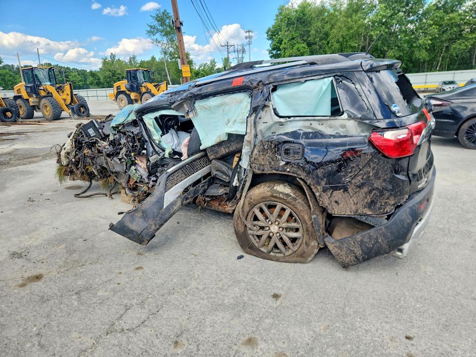 Photo 2 from auction – 2017 GMC ACADIA with VIN 1GKKNULS5HZ219076