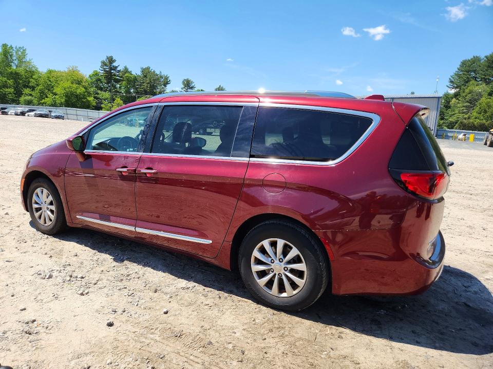 Photo 2 from auction – 2018 CHRYSLER PACIFICA with VIN 2C4RC1EGXJR121538