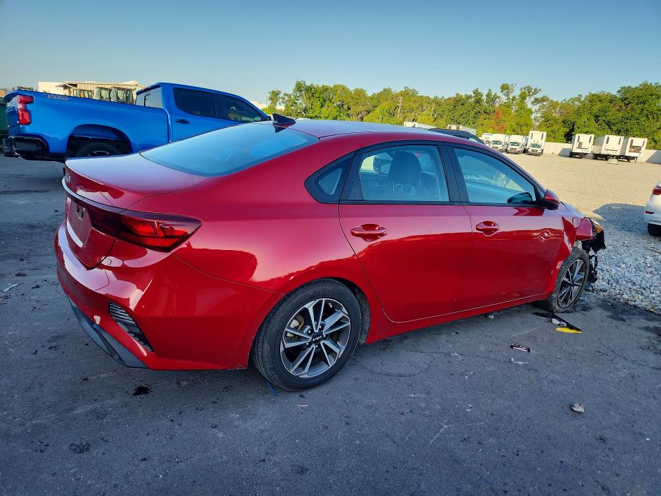 Photo 3 from auction – 2023 KIA FORTE with VIN 3KPF24AD2PE592080